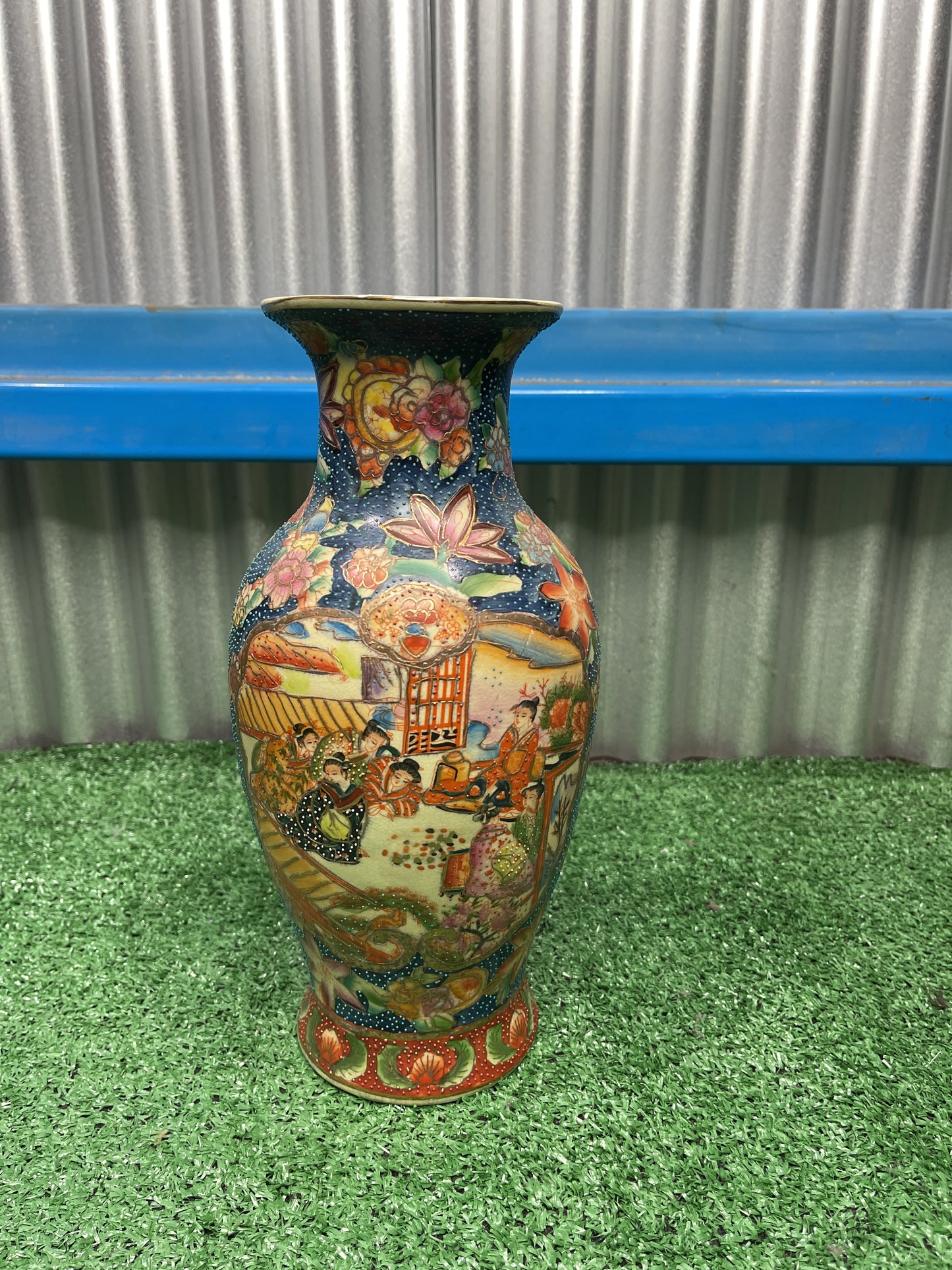 Traditional Japan Satsuma Embellished Flower Vase