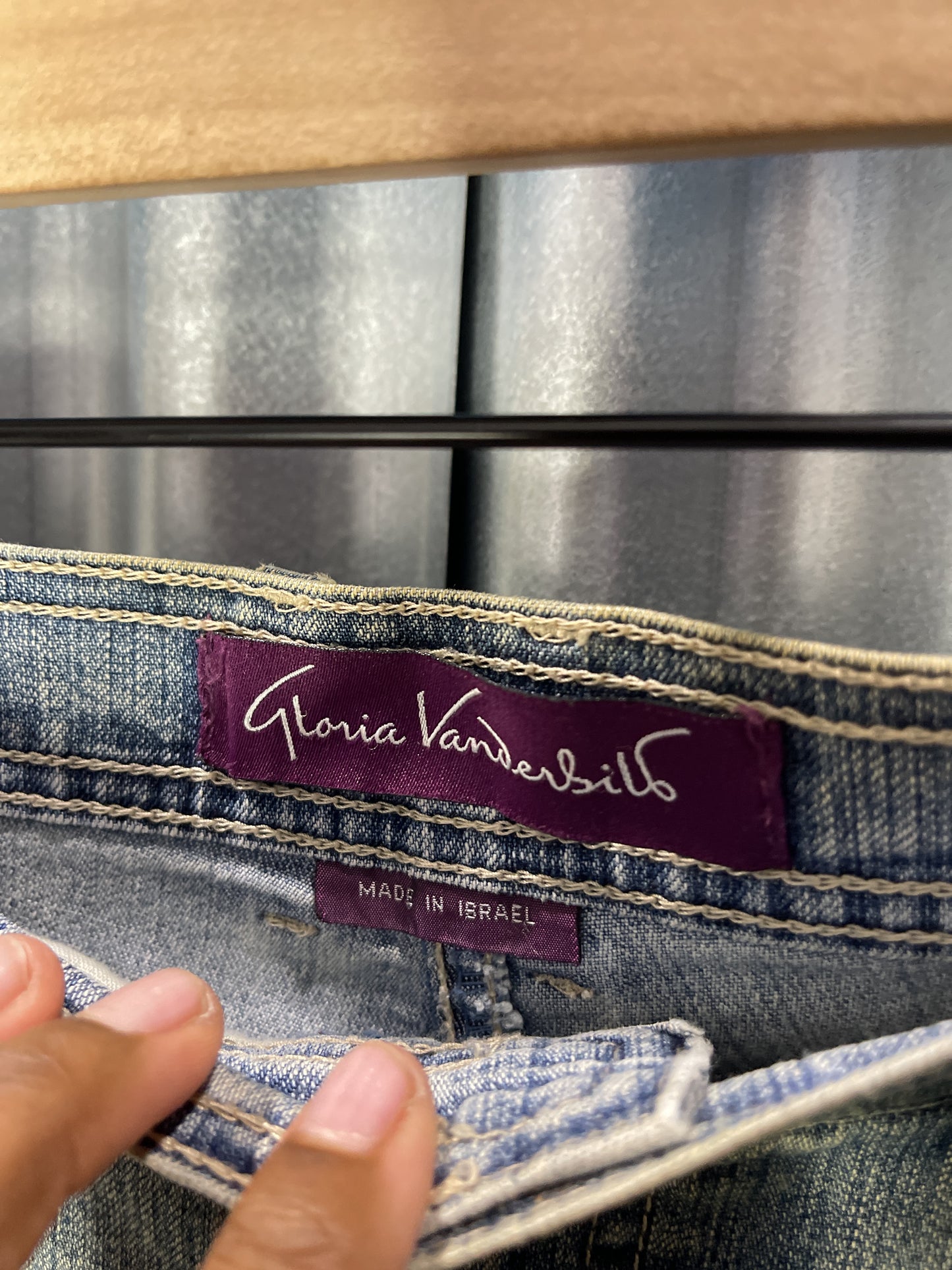 Gloria V. Vintage-Wash Jeans