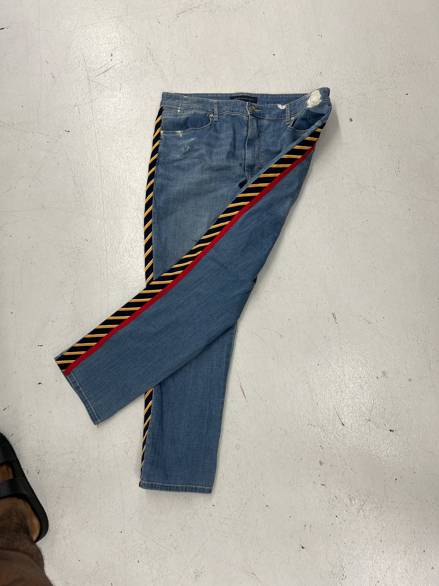 Tommy Hilfiger Striped Graphic Jeans