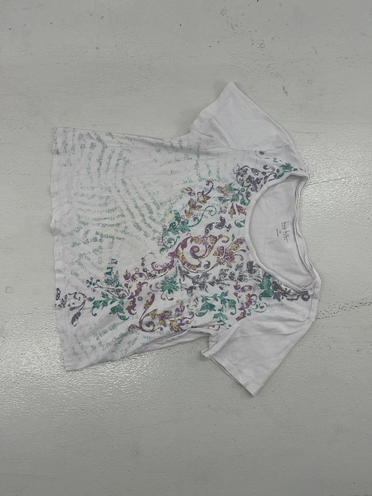 Stylish White Floral Print Gemstone T-Shirt