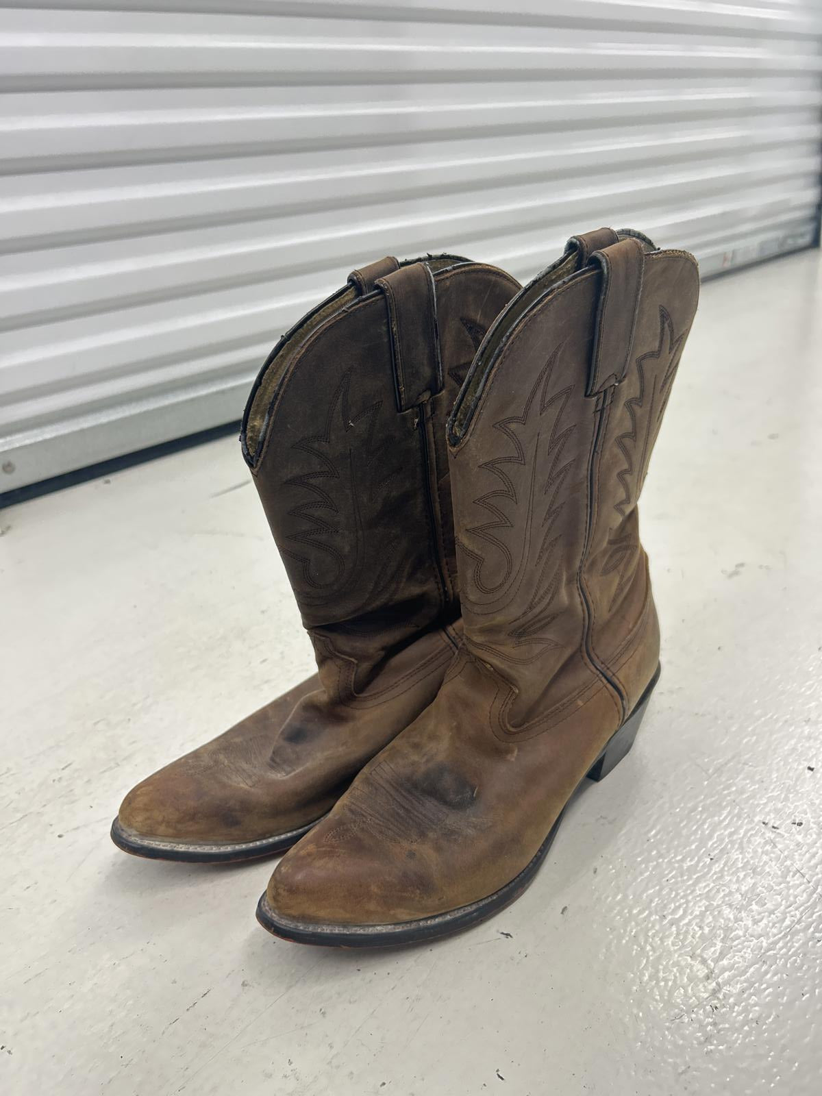 Durango Vintage Cowboy Boots - Classic Leather Western Style