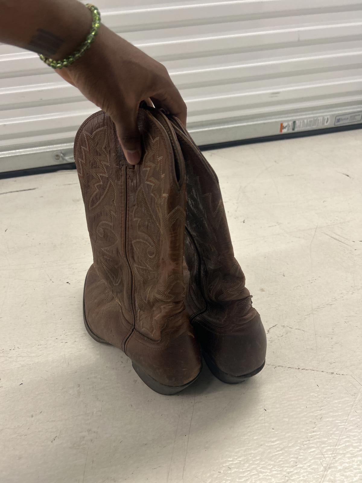 Vintage Brown Leather Cowboy Boots with Intricate Stitching