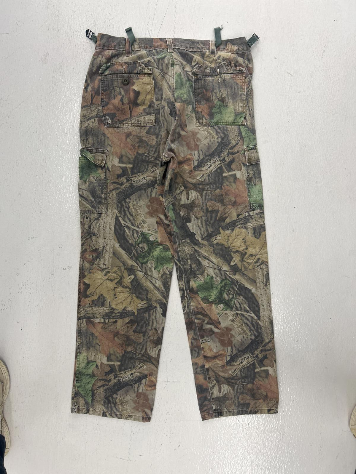 Men's Camouflage Cargo Pants - Perfect for Outdoors