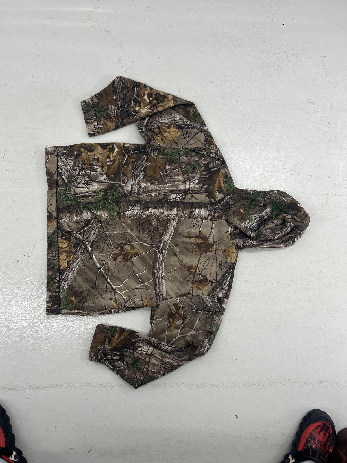 Realtree Camouflage Hoodie with Logo for Outdoor Adventures