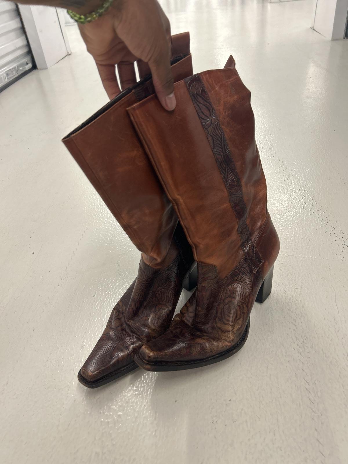 Vintage Leather High Heel Boots with Strip