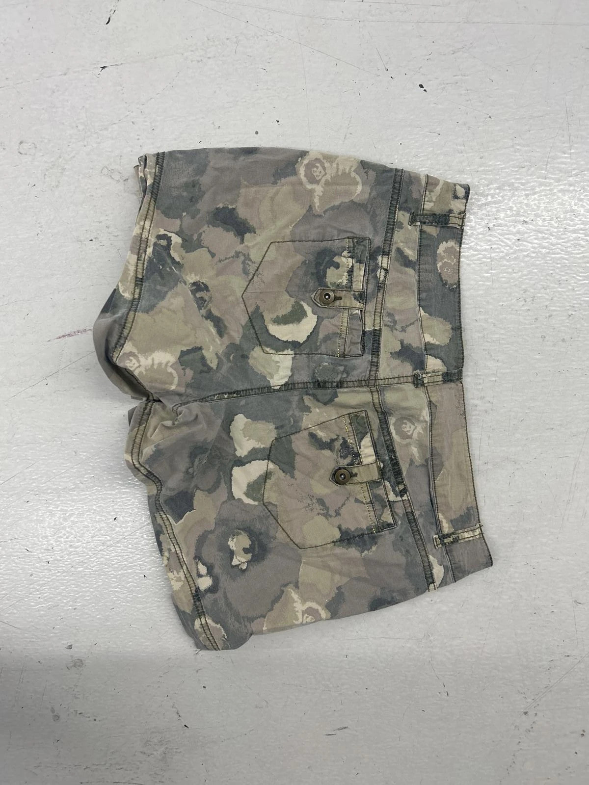 Stylish Camouflage Studded Short Shorts