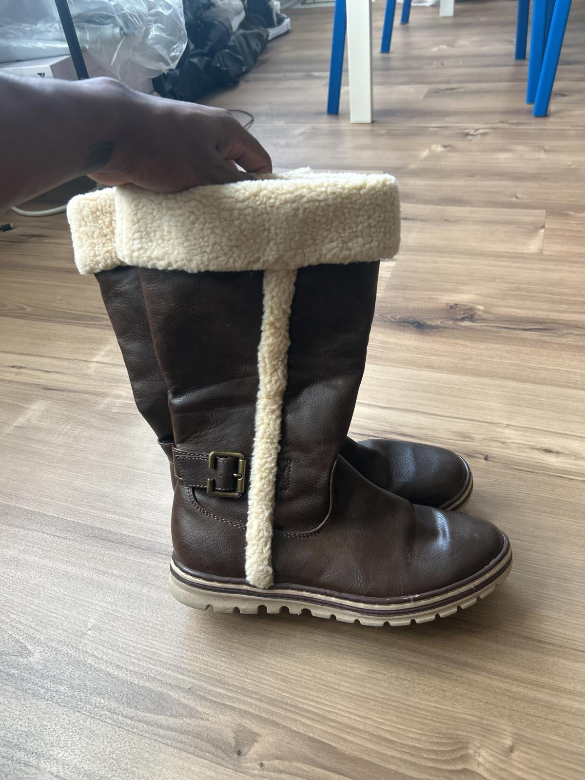 Cozy Brown Winter Boots with Faux Fur Lining