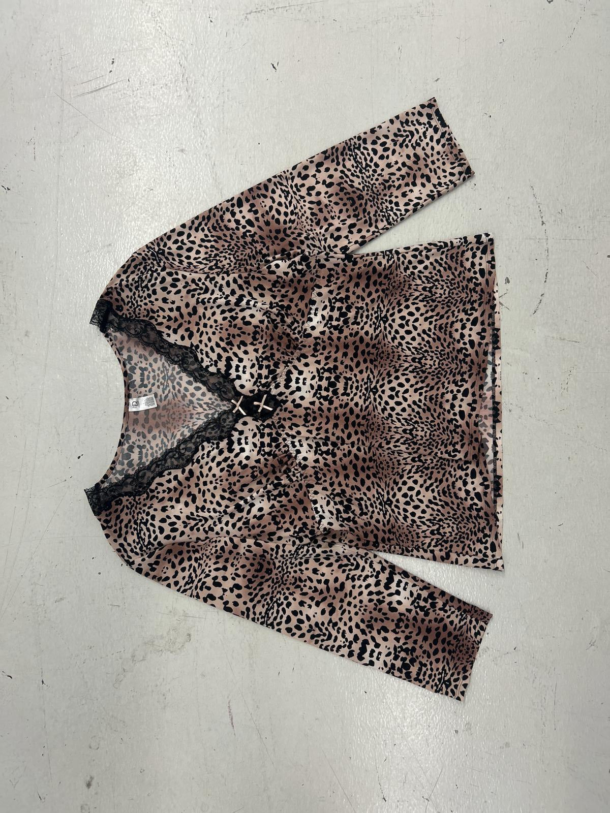 Chic Leopard Print Long Sleeve Top with Lace Trim