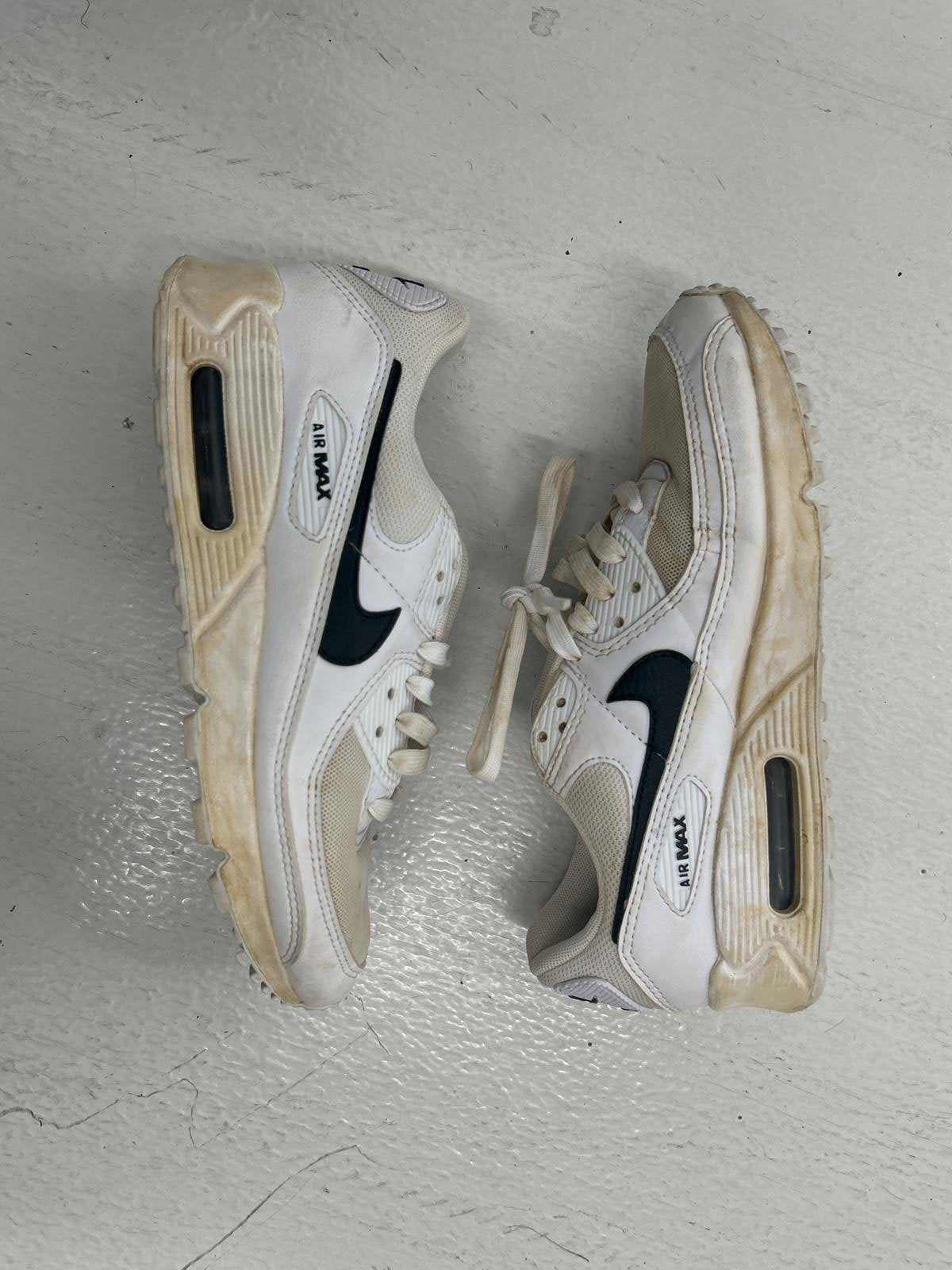 Nike Air Max 90 Sneakers - Iconic Style & Comfort