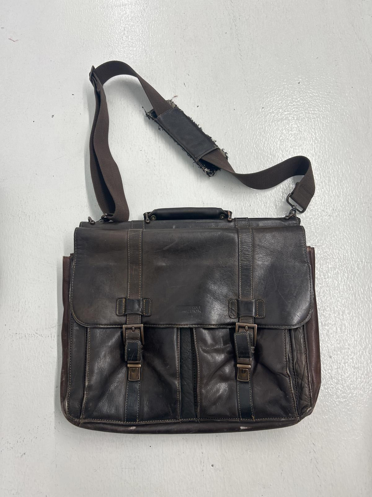 Reaction Kenneth Cole Leather Messenger Bag Adjustable Strap