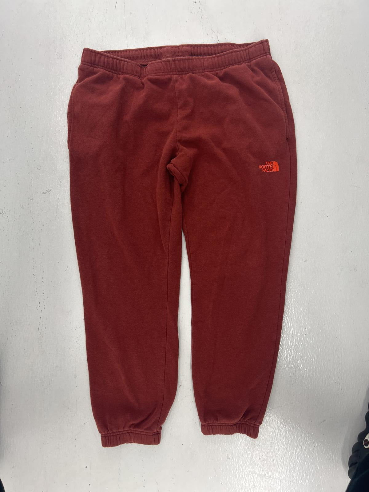 The North Face Men's Comfortable Fleece Joggers - Redwood