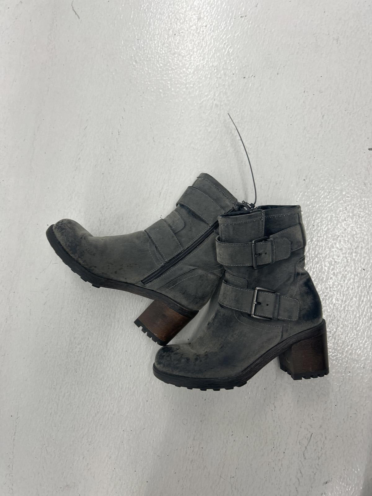 Stylish Women's Gray Ankle Boots with Buckles