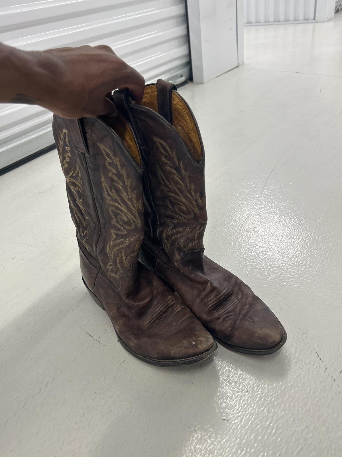 Vintage Brown Cowboy Boots with Intricate Design