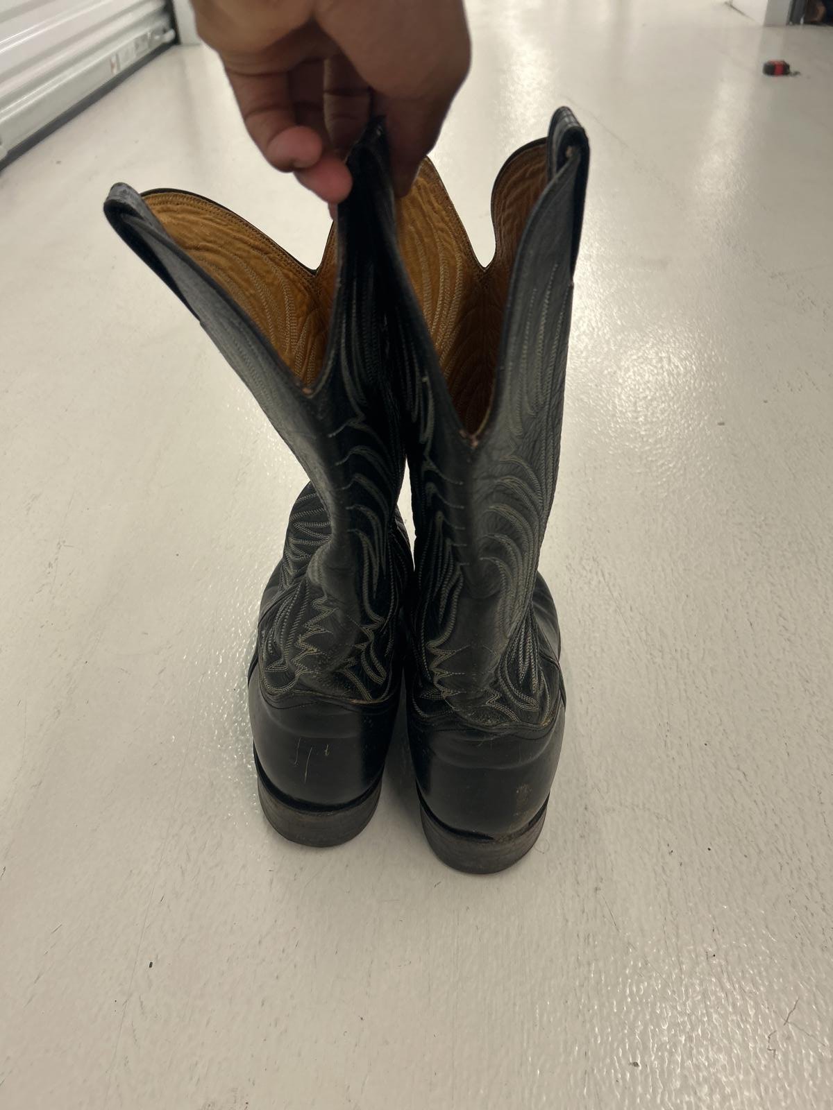 Leather Black Western Cowboy Boots with Intricate Design