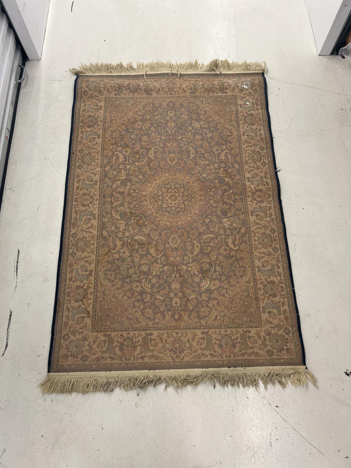 Elegant Style Area Rug