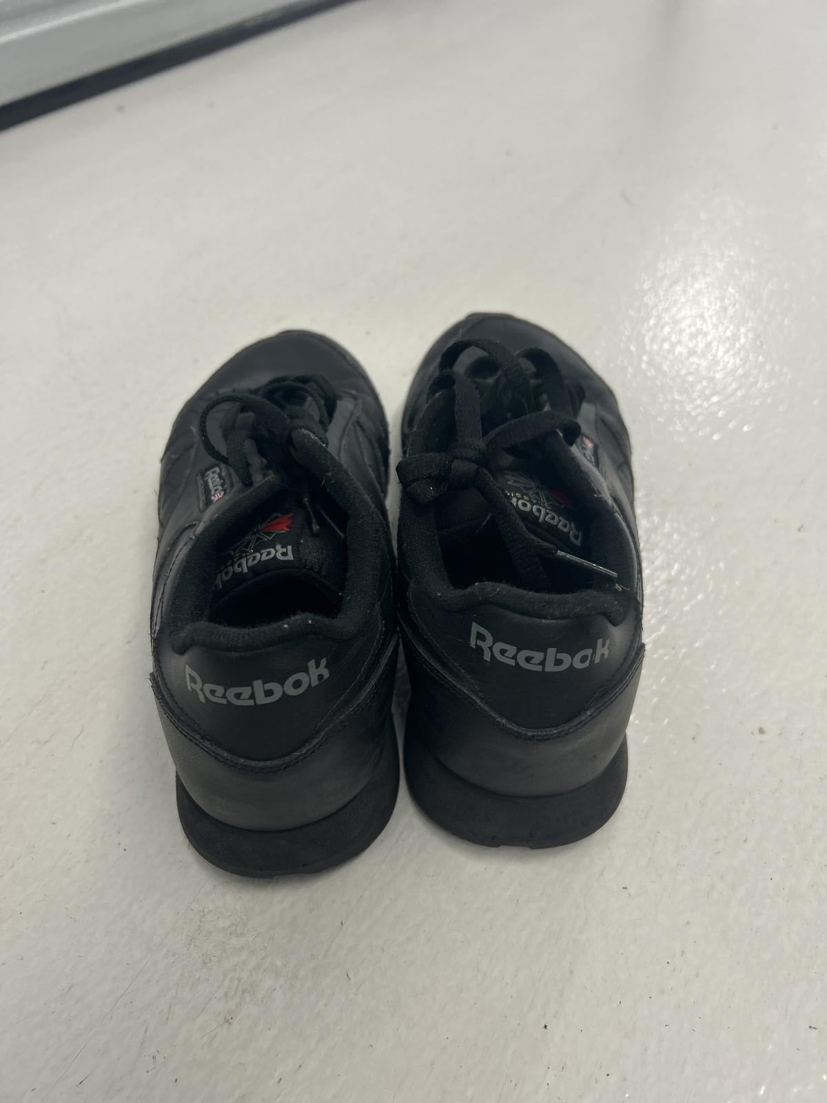 Reebok Classic Black Sneakers - Stylish and Comfortable