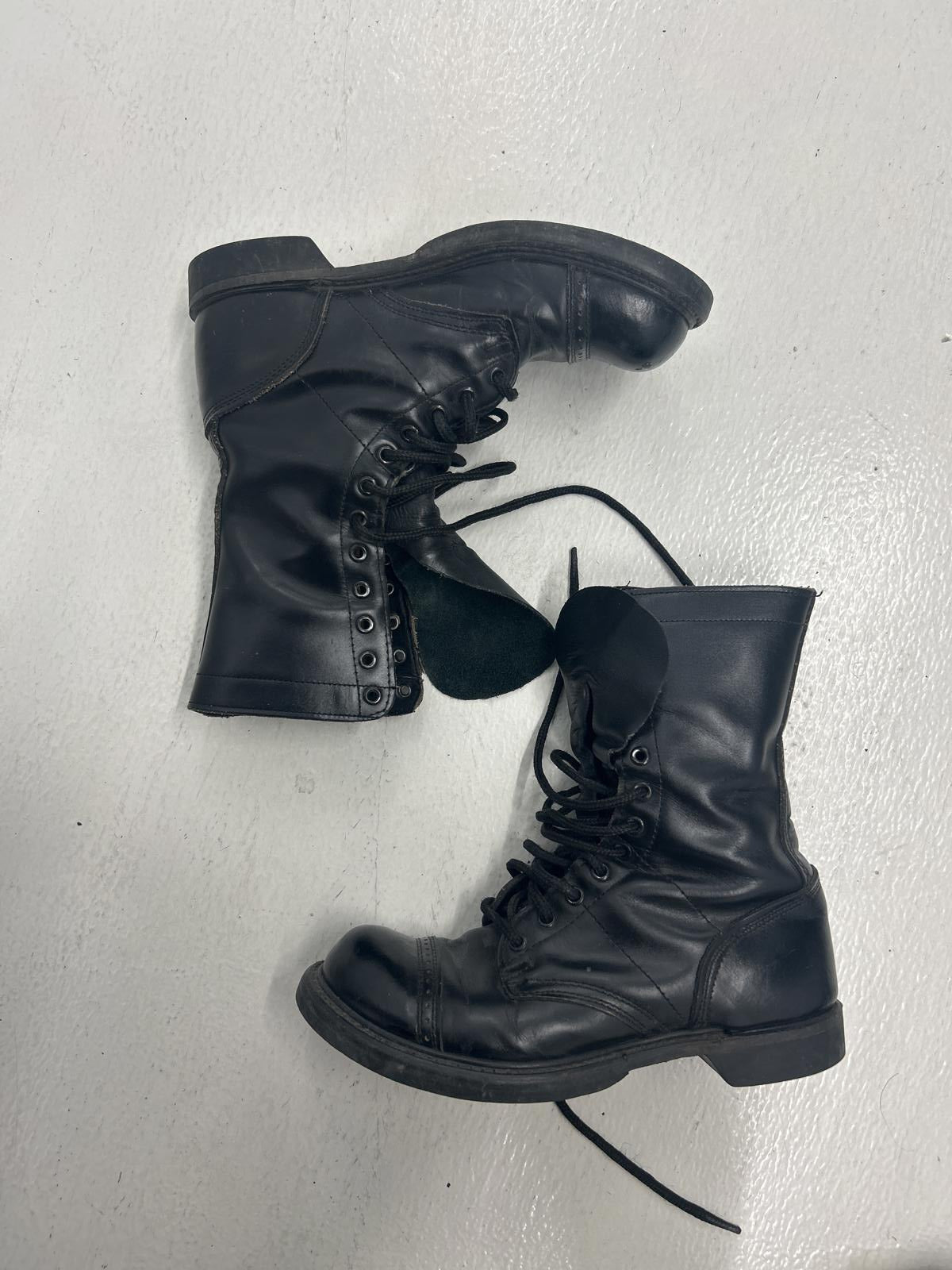 Vintage Leather Black Combat Boots - Stylish & Sturdy