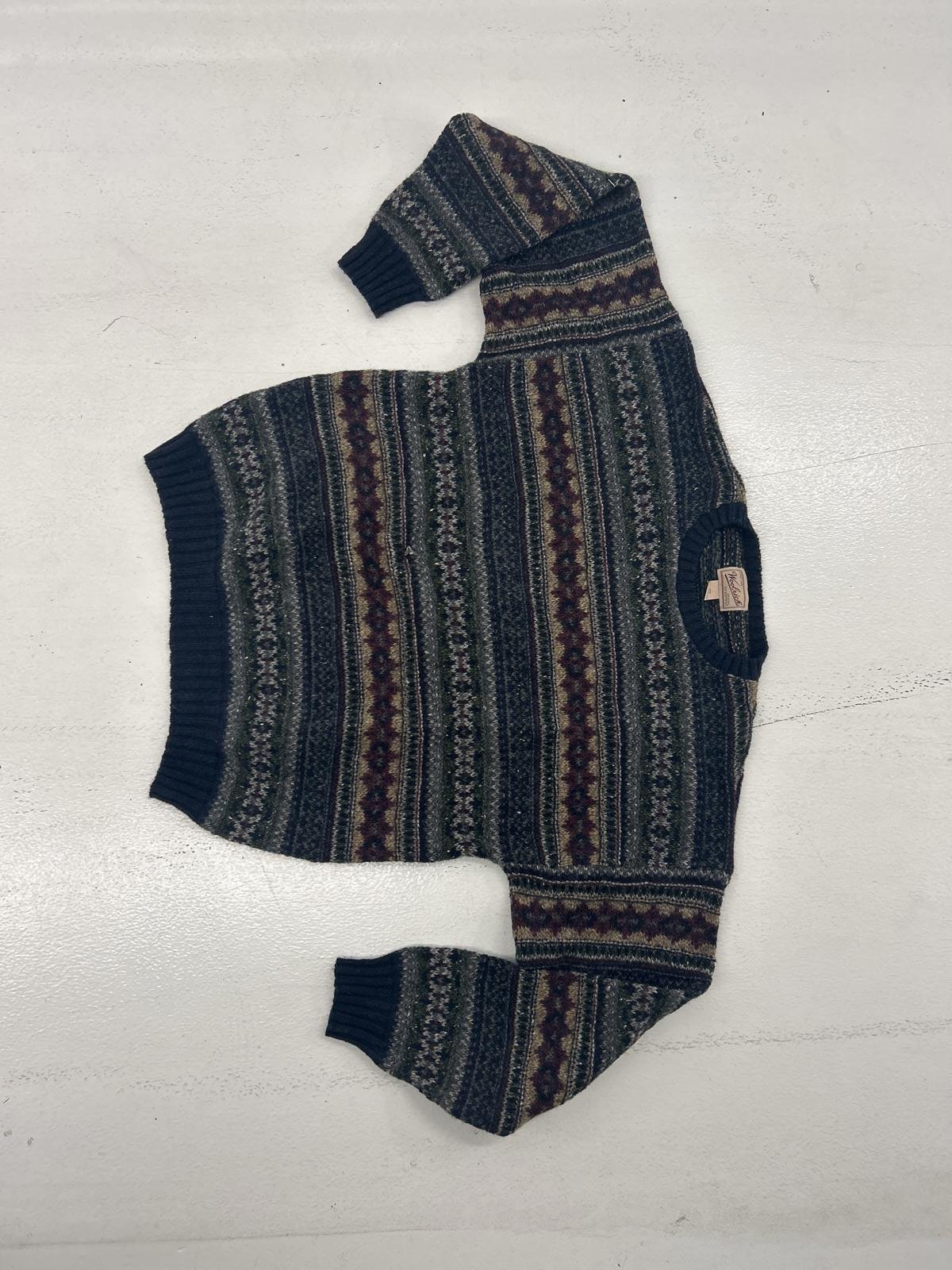 Vintage Patterned Knit Sweater - Cozy Winter Knitwear