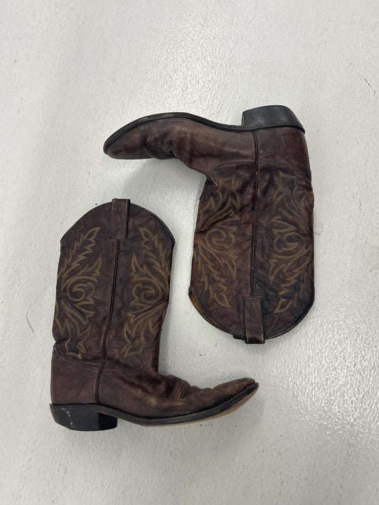 Vintage Brown Cowboy Boots with Intricate Design