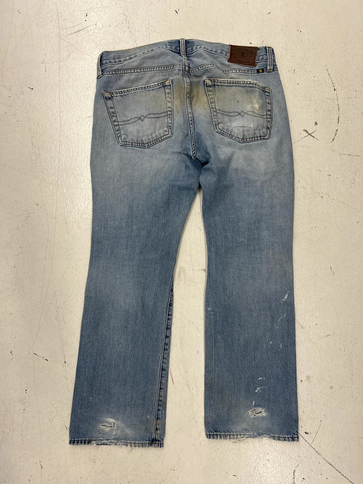 Men's Distressed Light Wash Straight Leg Jeans