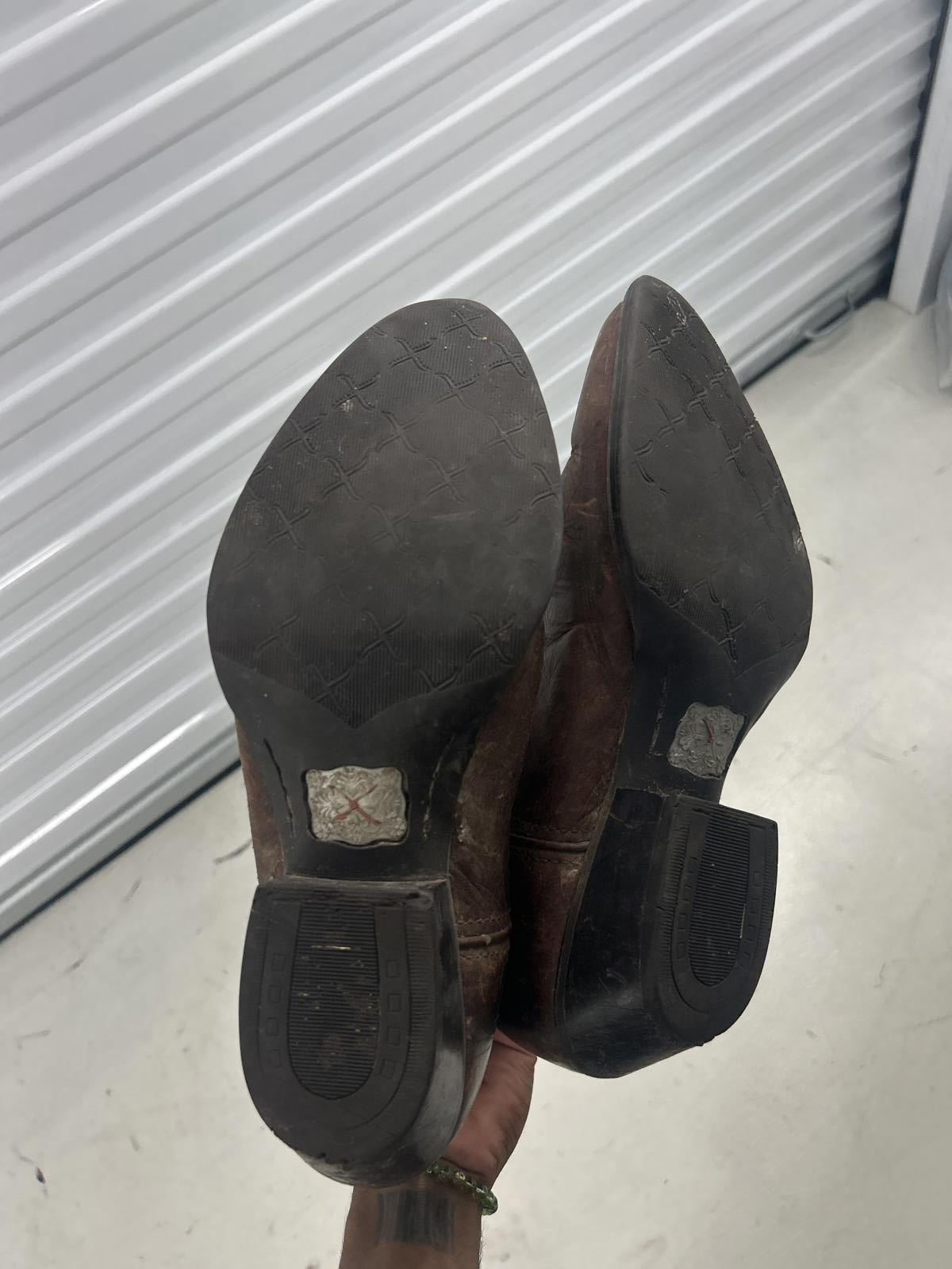 Vintage Brown Leather Cowboy Boots with Intricate Stitching