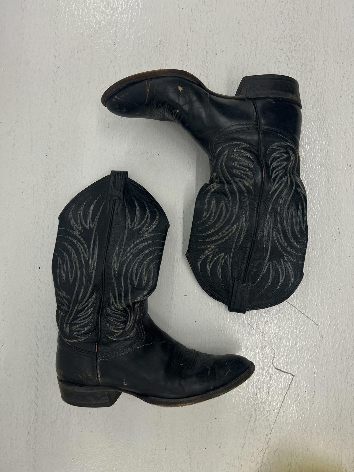 Leather Black Western Cowboy Boots with Intricate Design