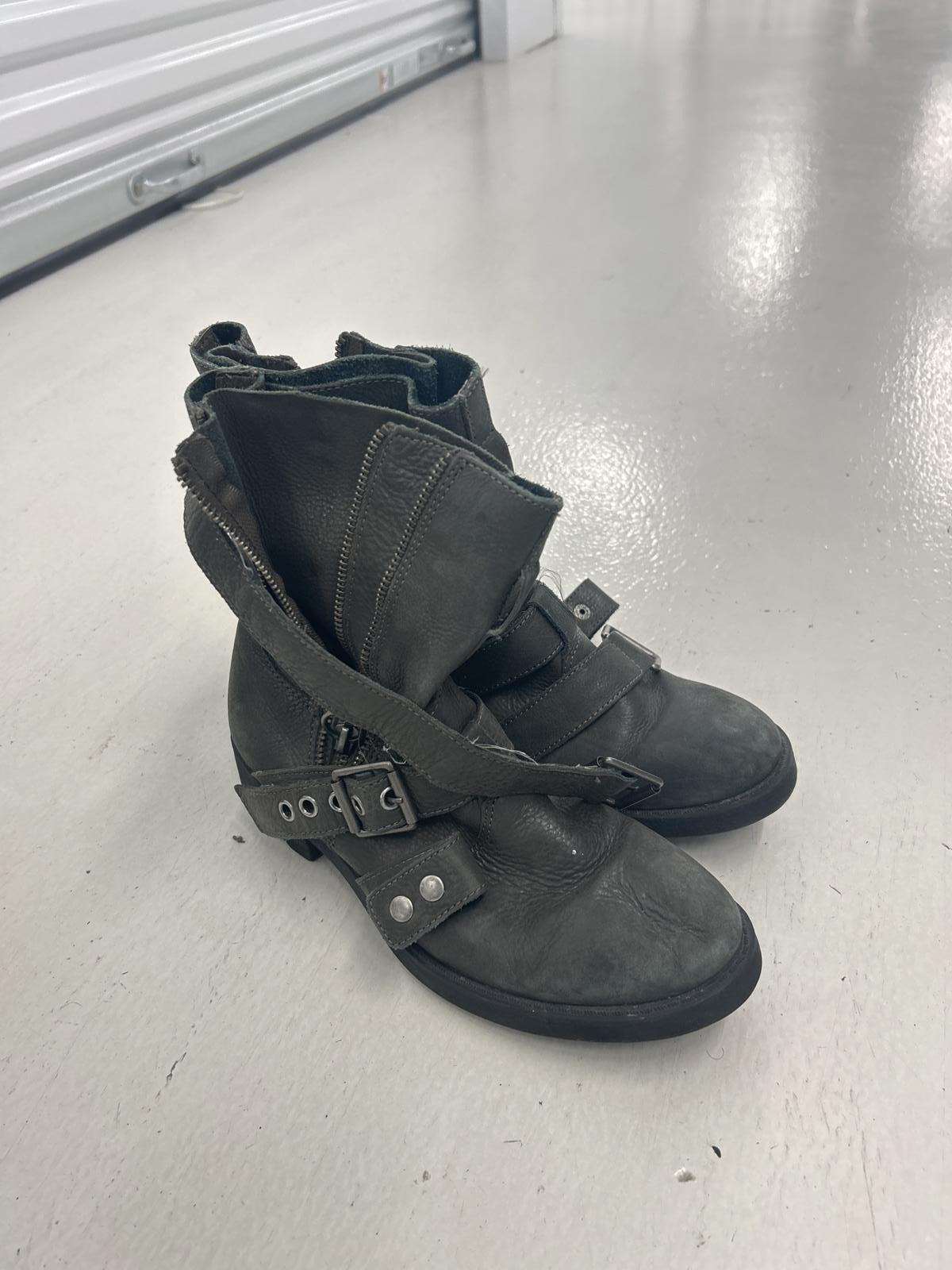 ASH Unique Grunge Leather Gray Buckled Ankle Boots