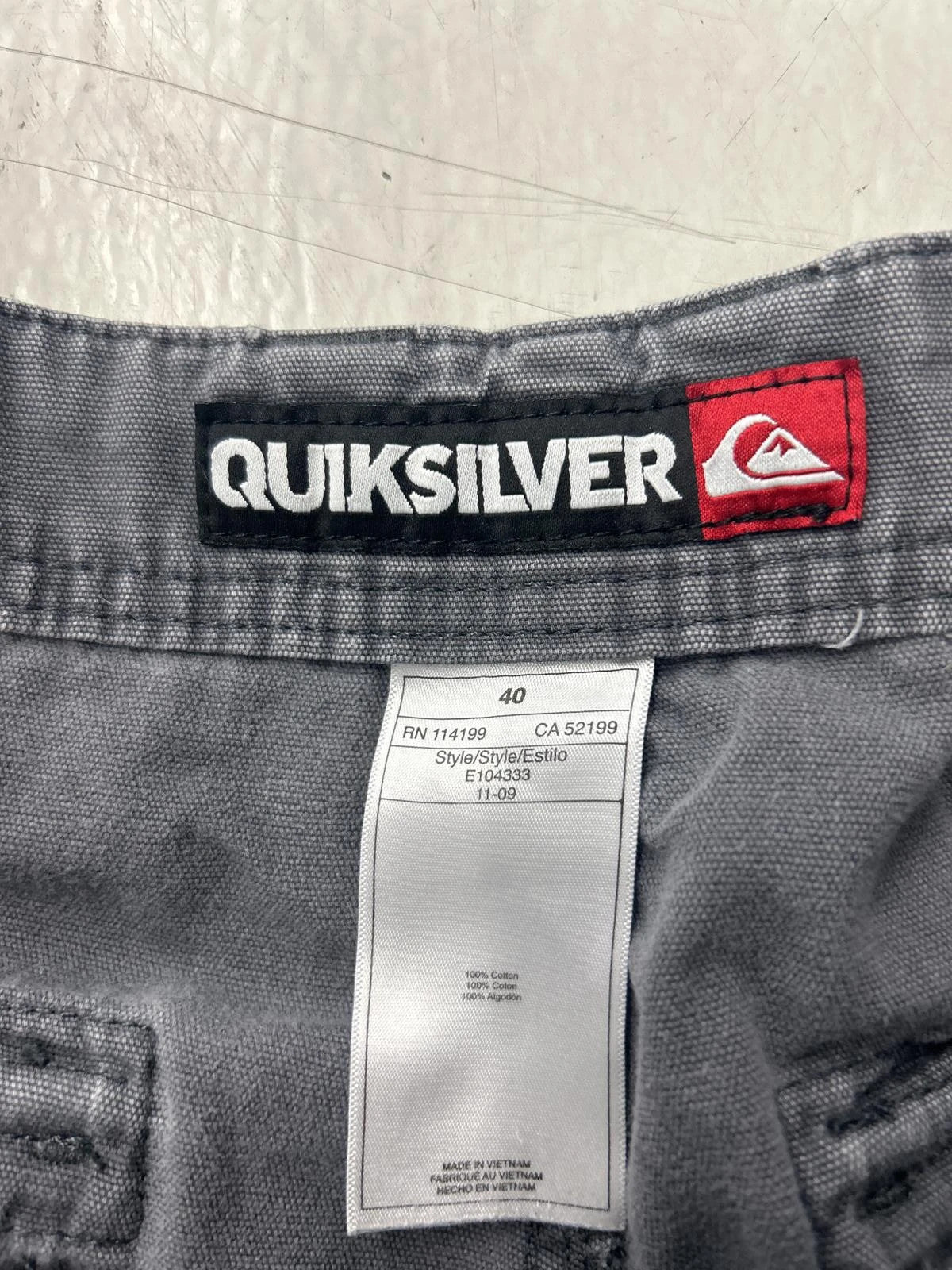 Quiksilver Cargo Shorts - Comfortable & Functional