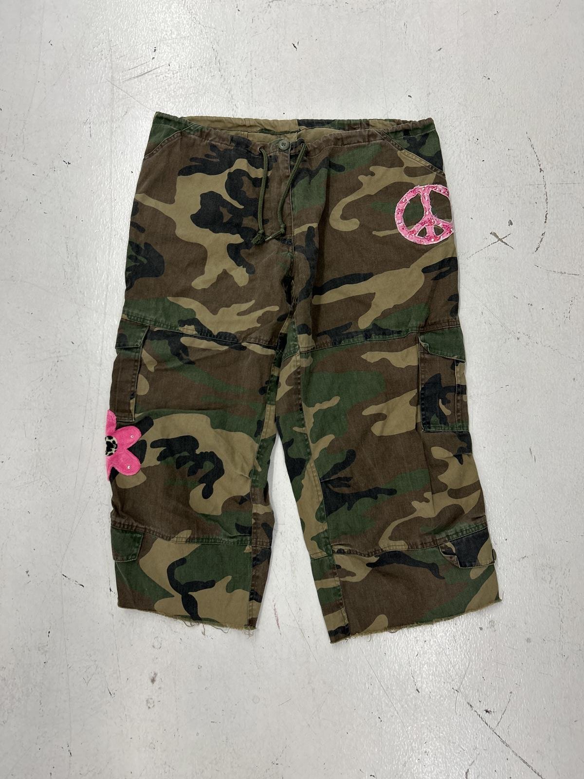 Stylish Camo Cargo Capris with Peace and Floral Embroidery