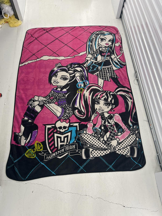 Monster High Fleece Throw Blanket - Vibrant Design