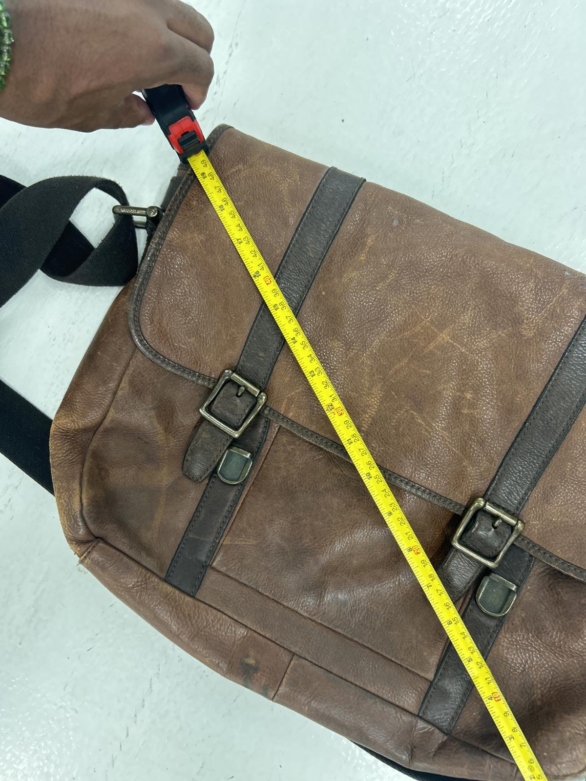 Sleek Vintage Brown Leather Messenger Bag