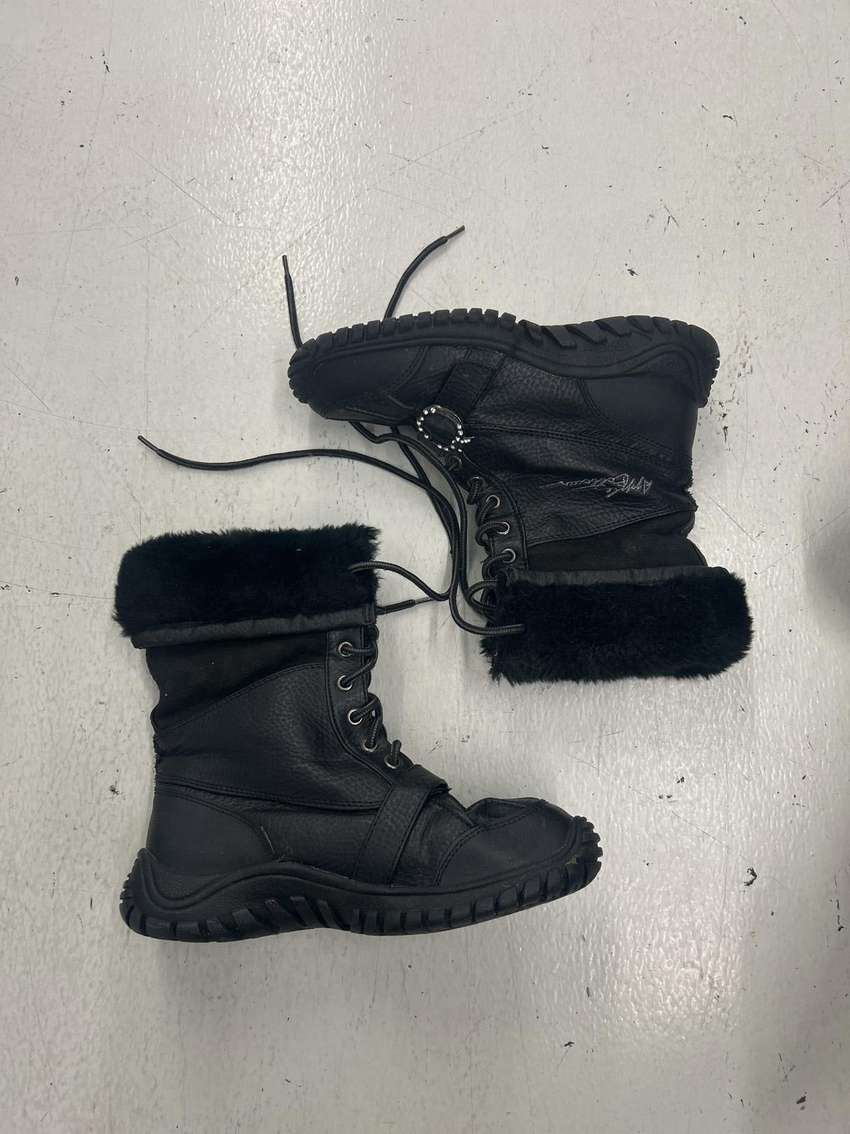 Cozy Black Fur-Lined Winter Boots