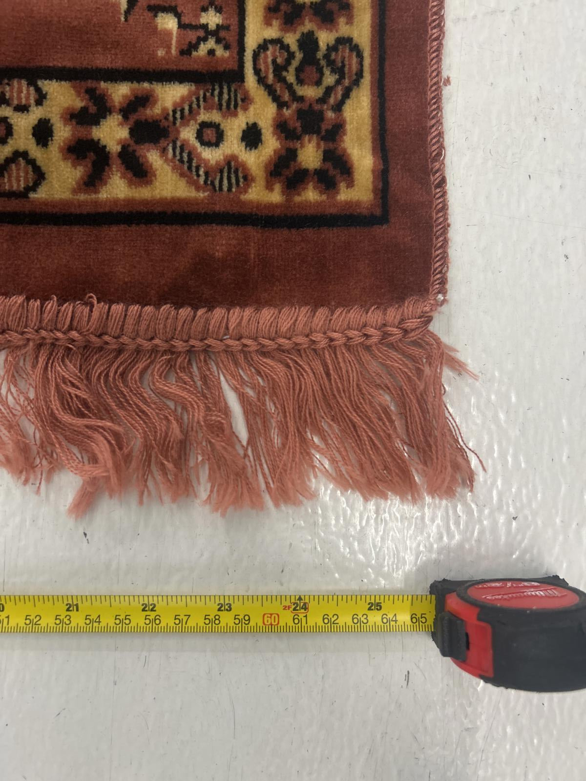 Elegant Islamic Prayer Mat with Fringed Edges