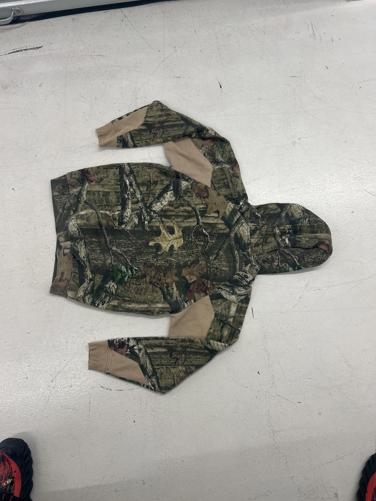 Cabela's Camouflage Hoodie - Perfect for Outdoor Adventures