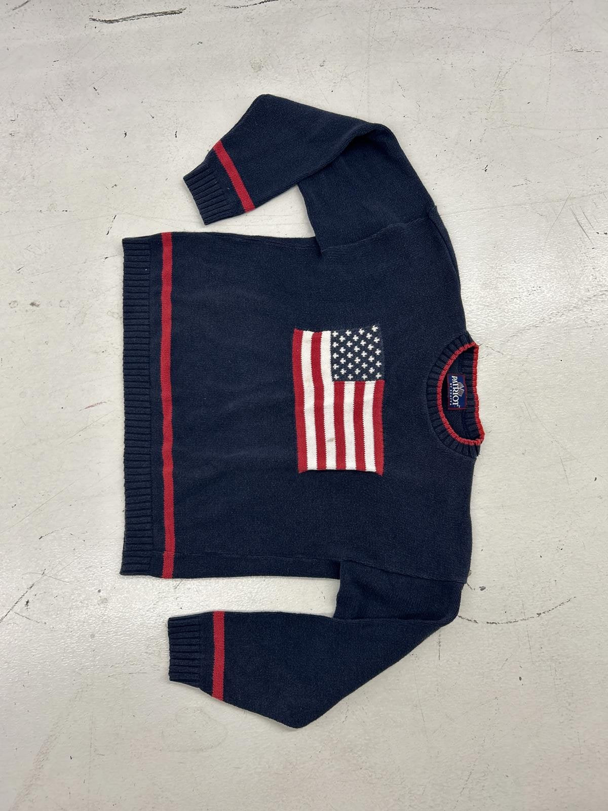 Vintage American Flag Knit Sweater - Classic Casual Wear