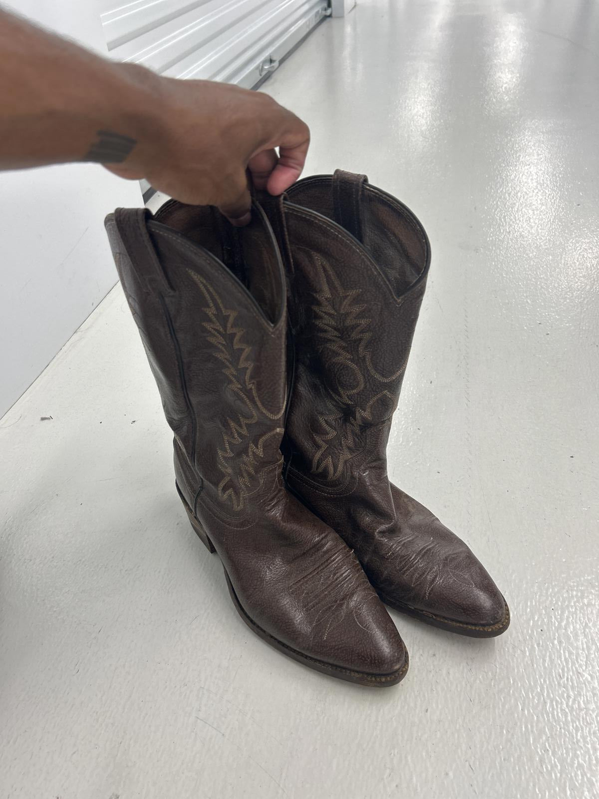 DP Vintage Brown Leather Cowboy Boots with Intricate Design