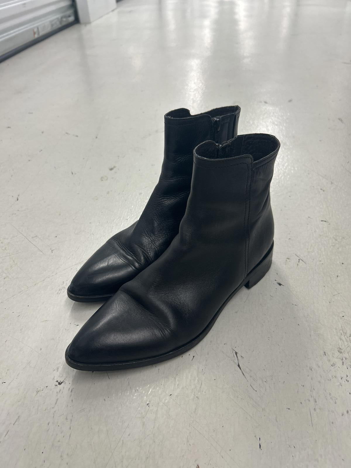 ANON Italian Pointed Stylish Black Leather Ankle Boots