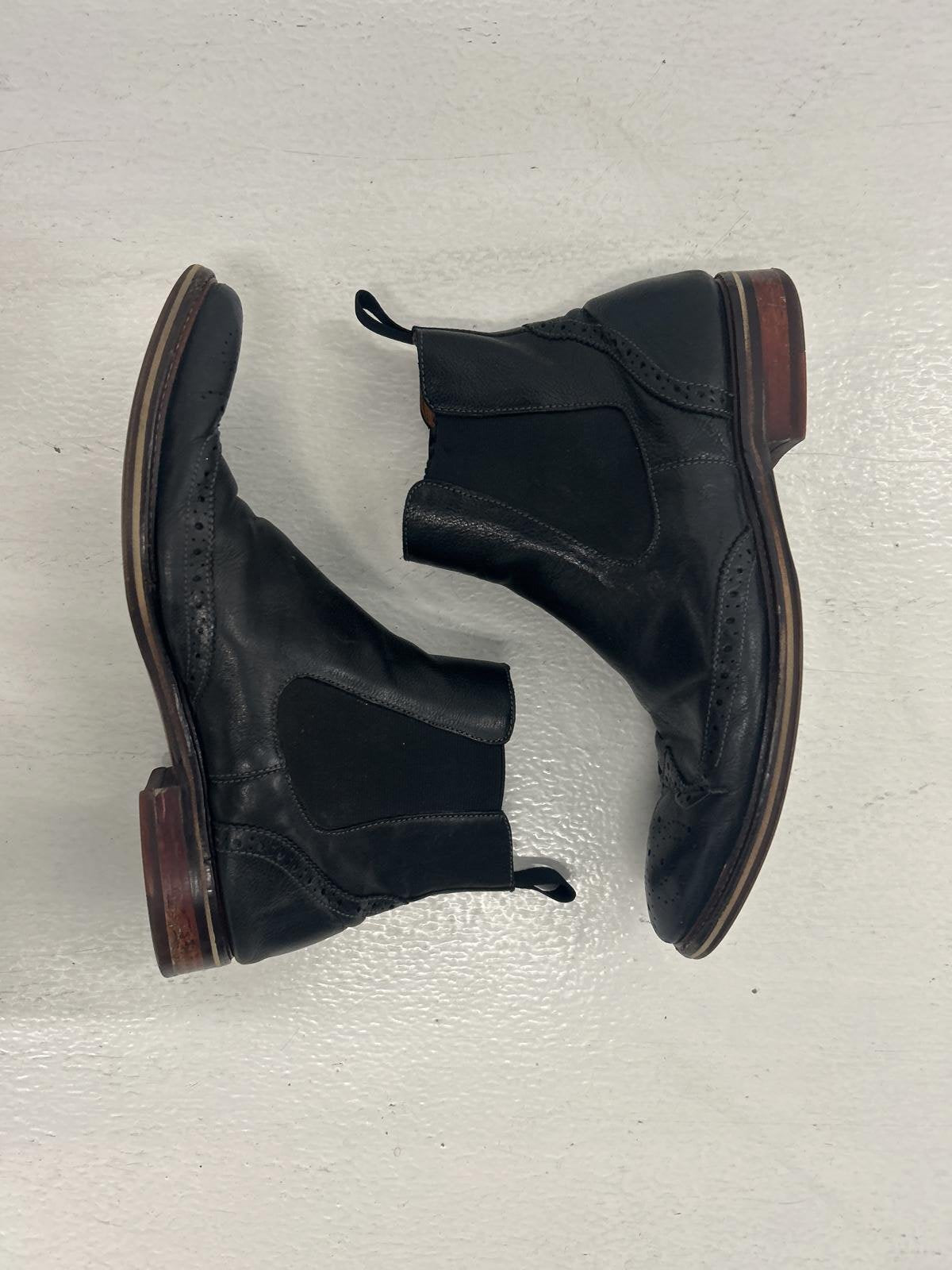 Stylish Black Leather Chelsea Boots for Men