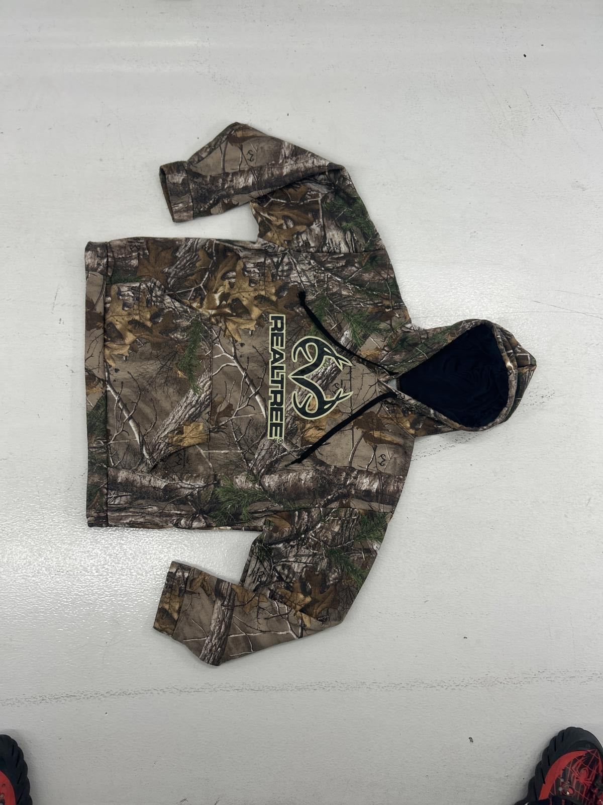 Realtree Camouflage Hoodie with Logo for Outdoor Adventures