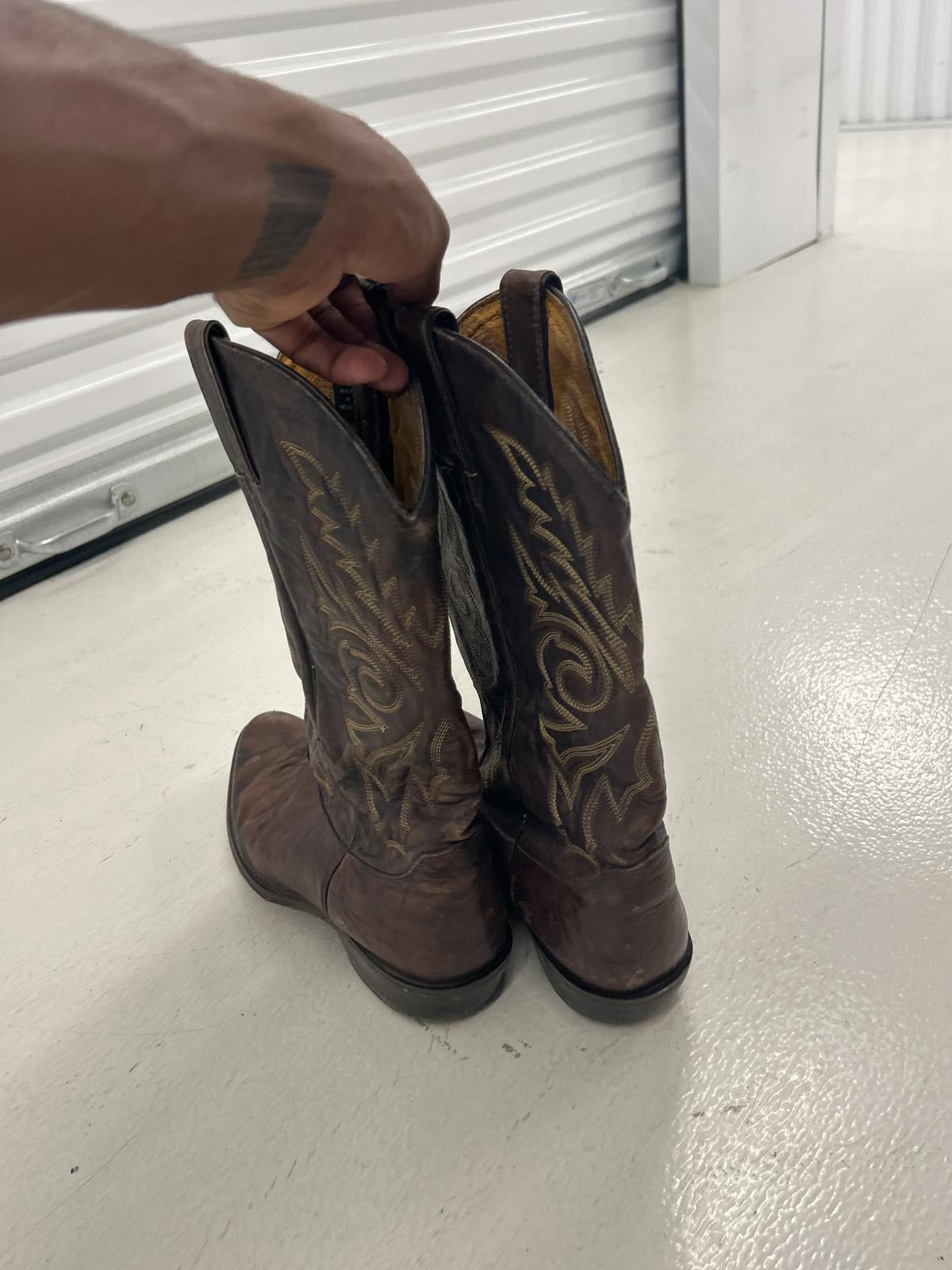 Vintage Brown Cowboy Boots with Intricate Design