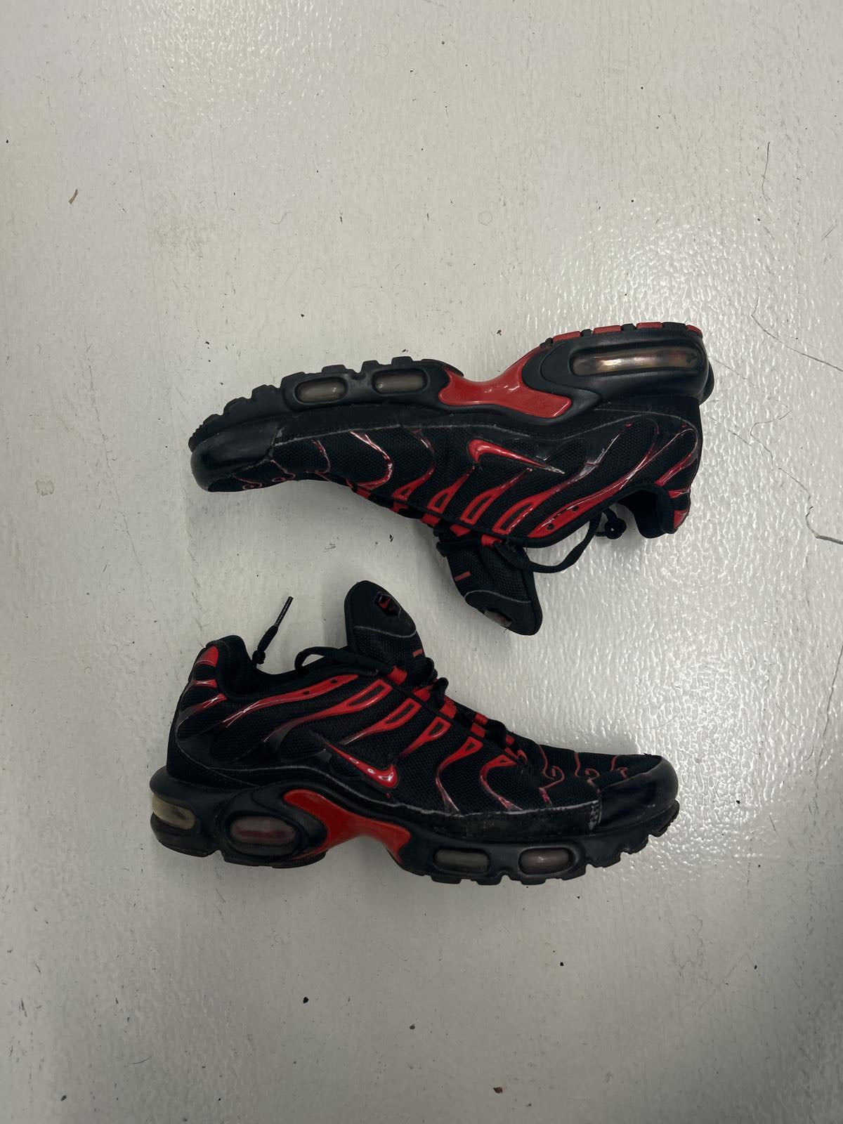 Nike Air Max Plus Tuned 1 - Black/Red