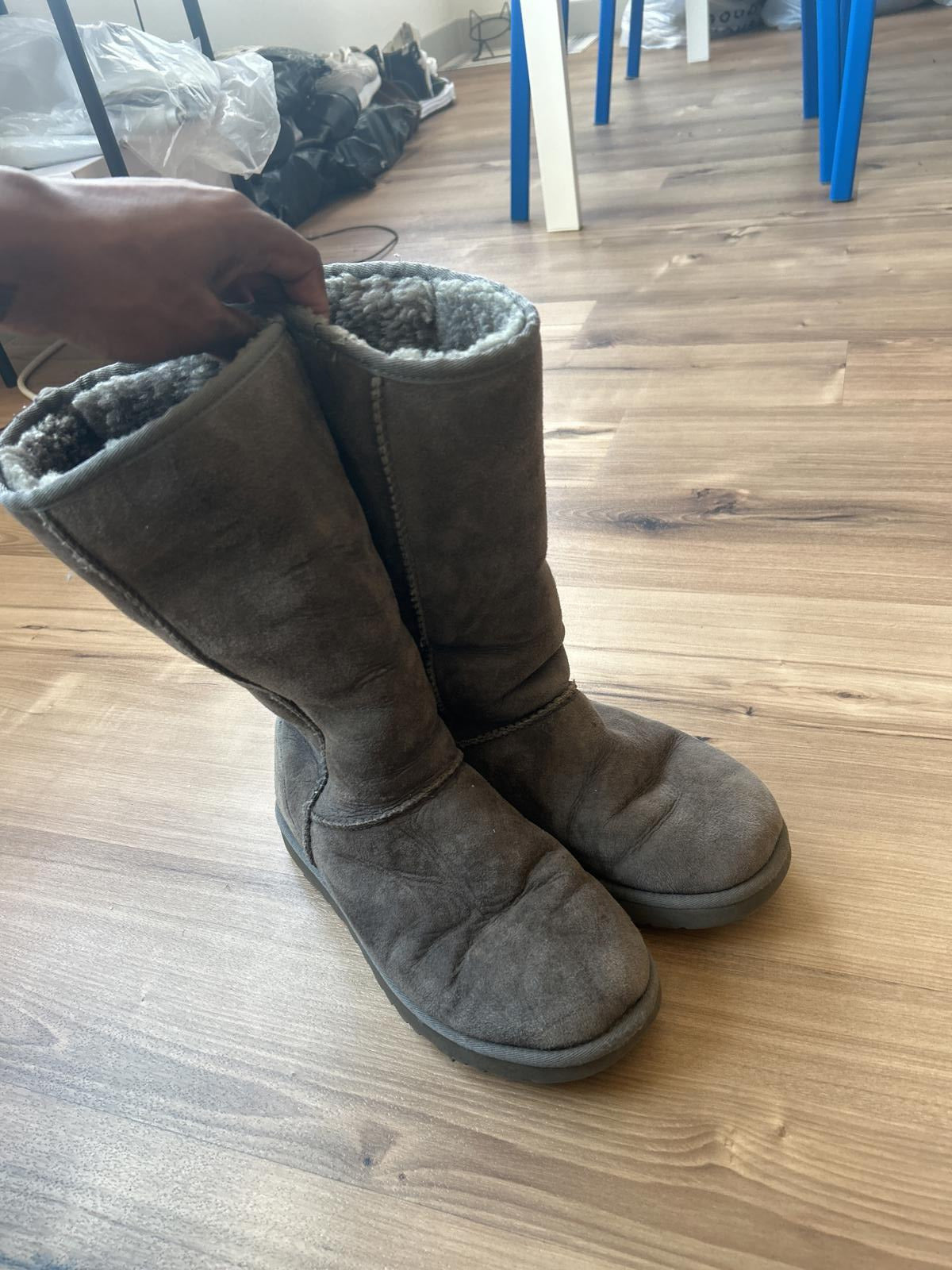 UGG Classic Short Boots - Grey - Comfortable and Stylish