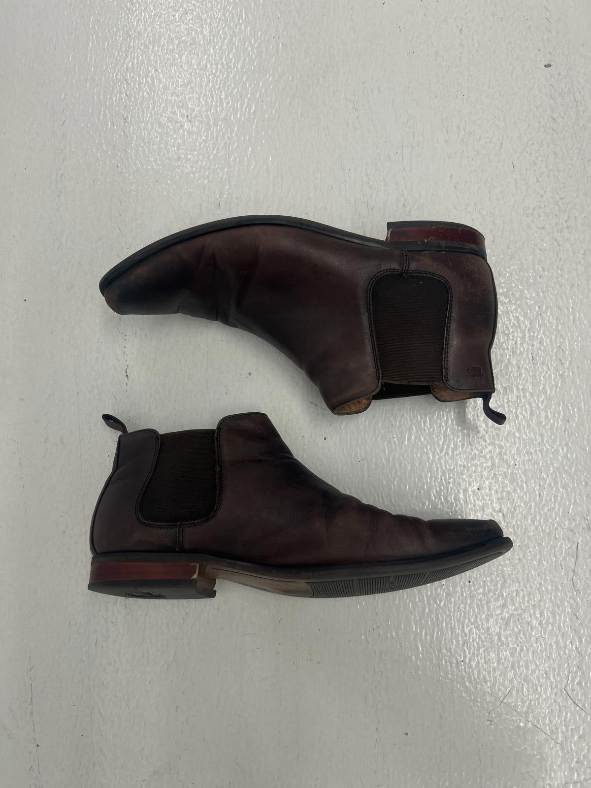 Stylish Brown Leather Chelsea Boots for Men