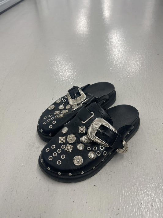 Grungey Black Buckle Clogs with Decorative Studs