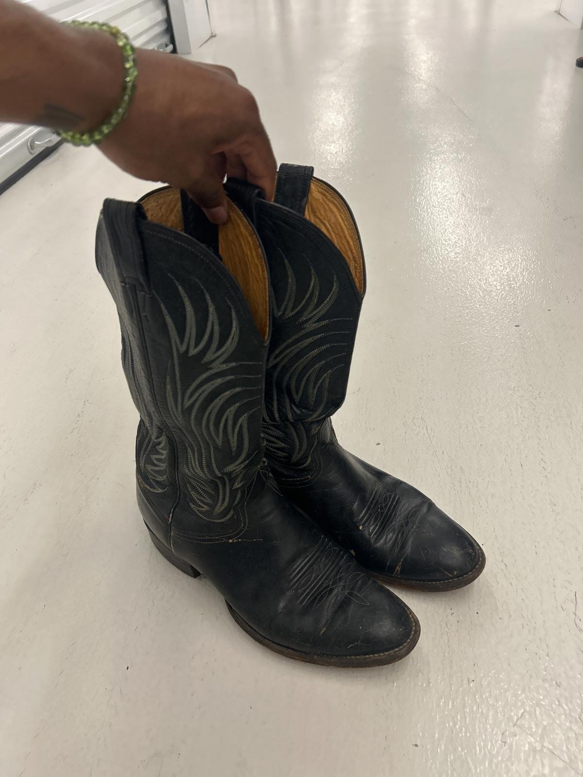 Leather Black Western Cowboy Boots with Intricate Design