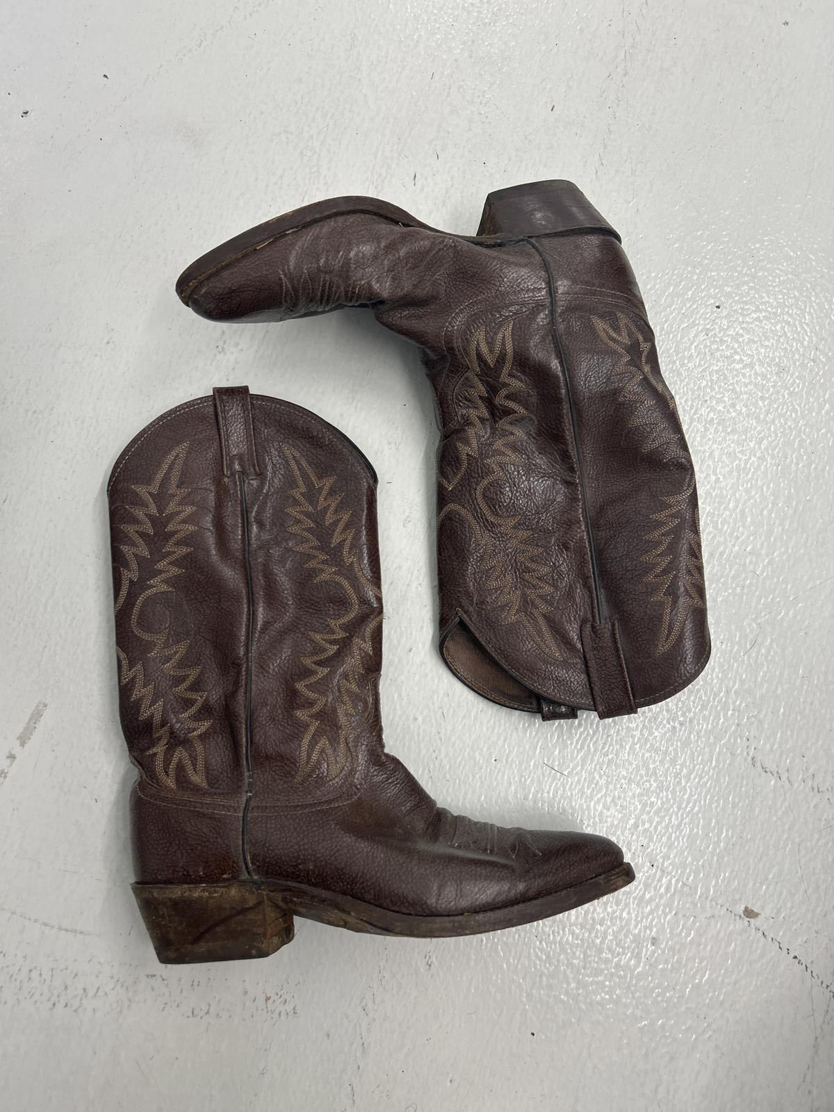 DP Vintage Brown Leather Cowboy Boots with Intricate Design