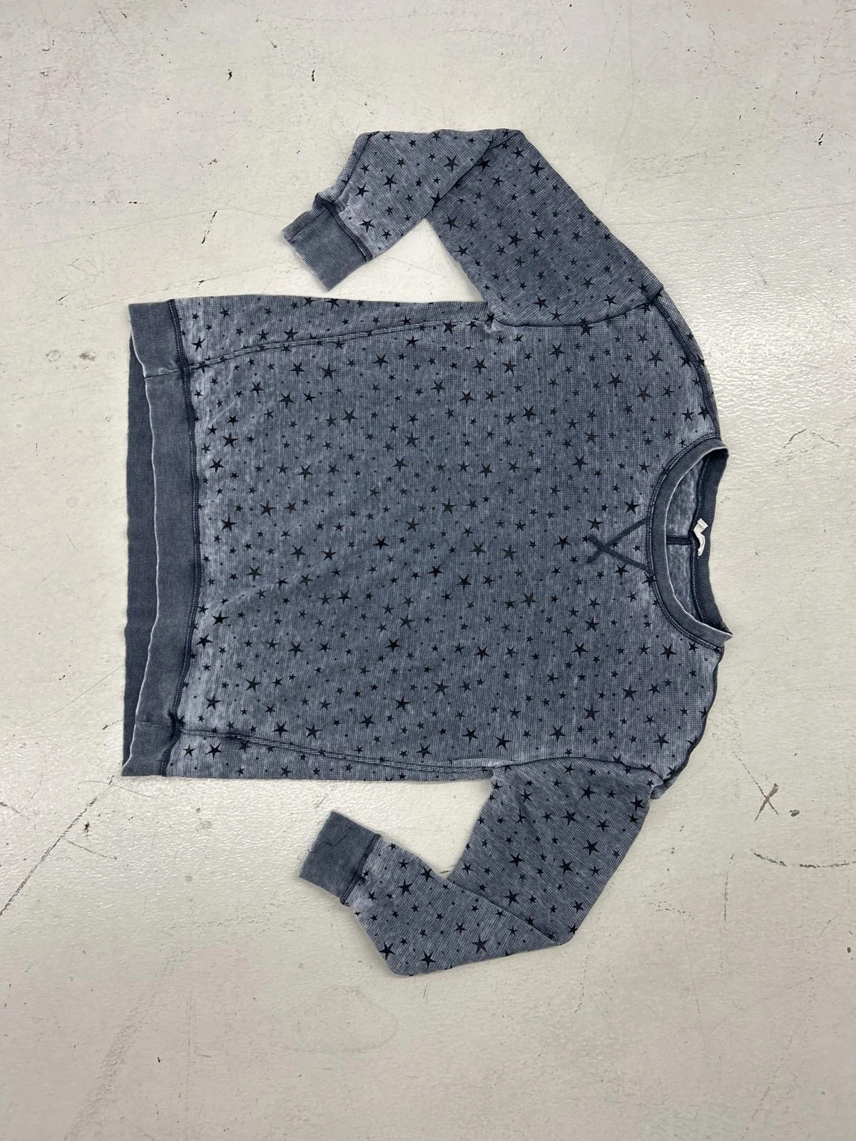 Cozy Star-Patterned Blue Sweatshirt - Perfect For Layering