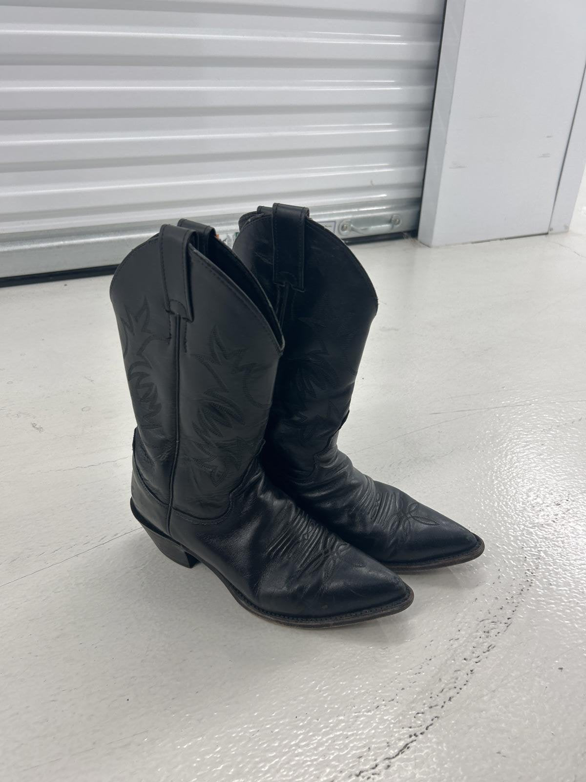 Sleek Black Leather Cowboy Boots - Vintage Western Wear