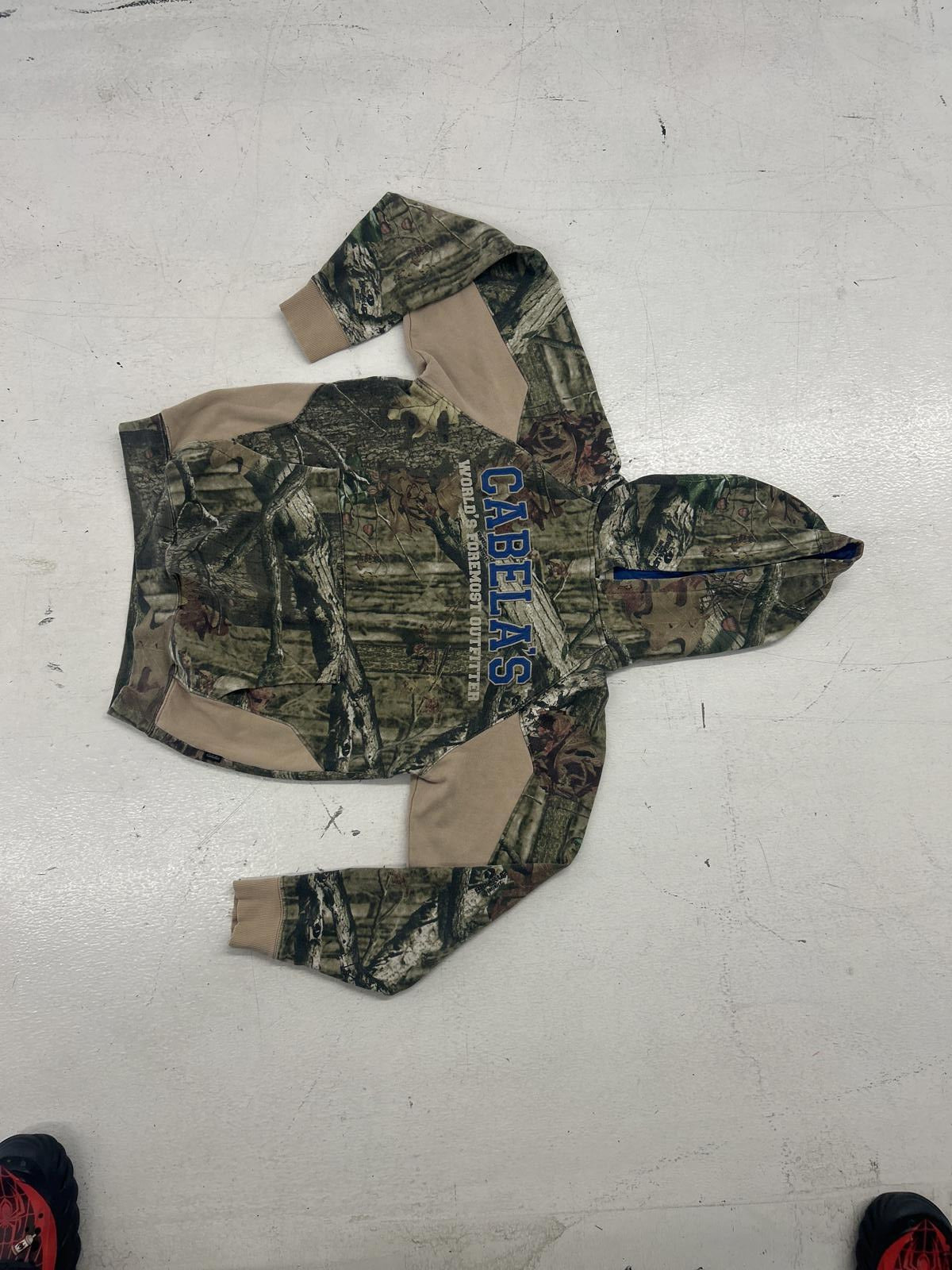 Cabela's Camouflage Hoodie - Perfect for Outdoor Adventures