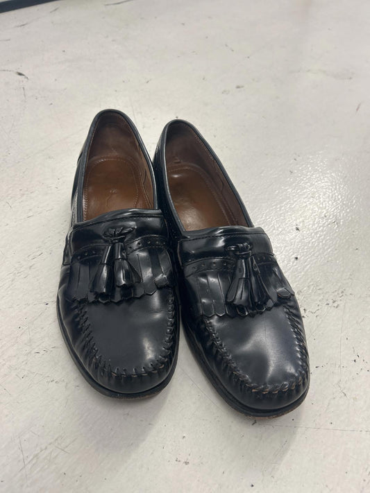 Weejuns Black Leather Loafers with Tassels